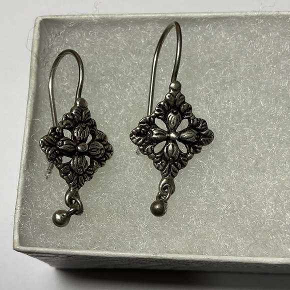 Sterling Silver Diamond Shaped Dangle Earrings. 1.25 inches long - Picture 1 of 4